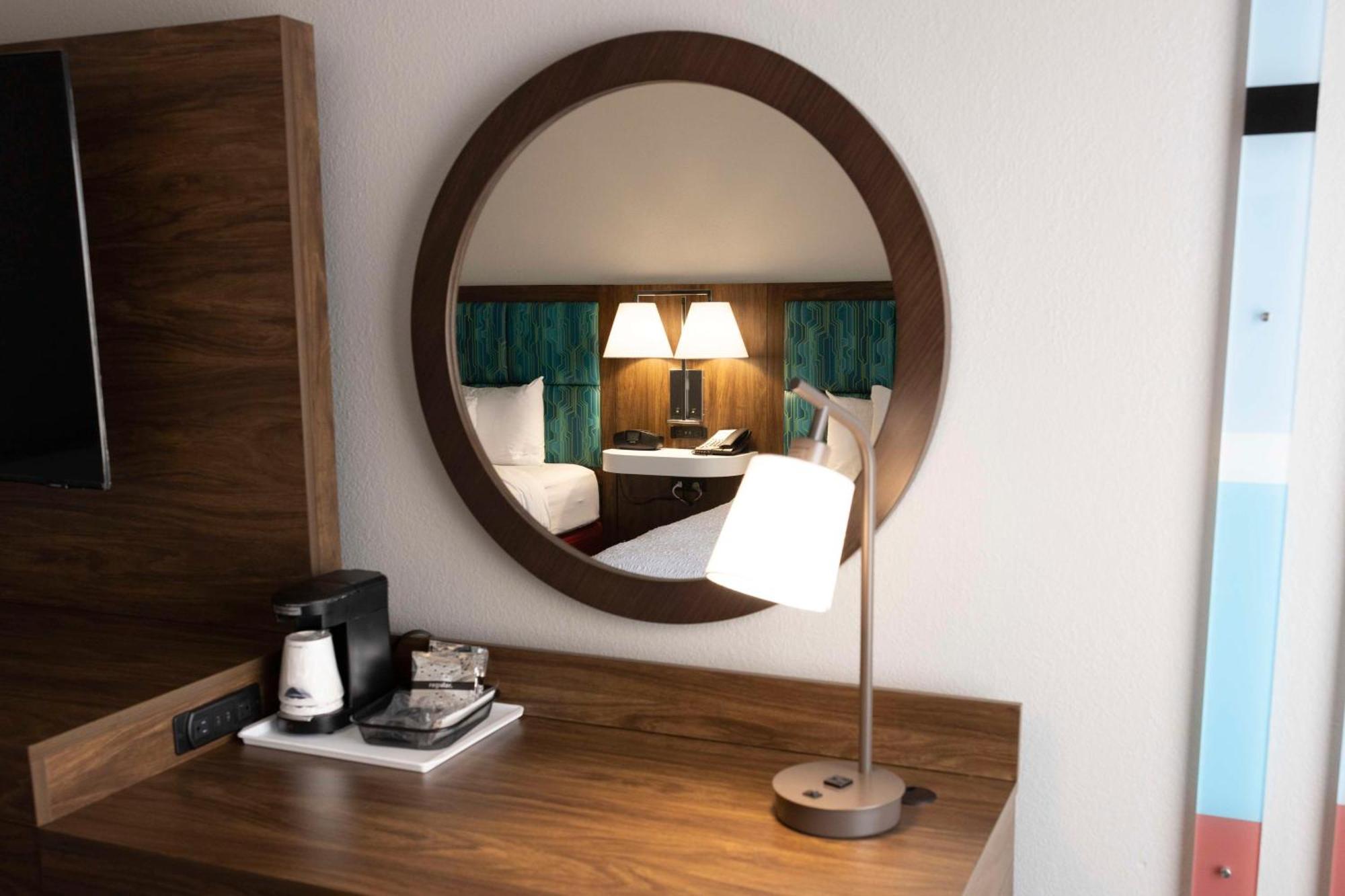 Hampton Inn Kent/Akron Area Bagian luar foto