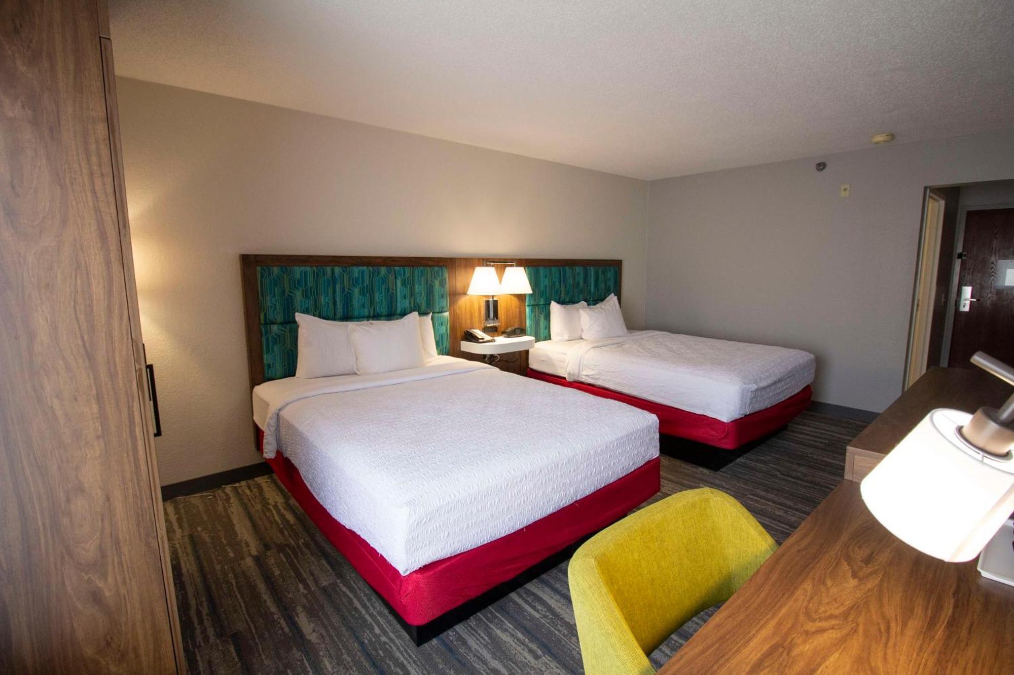 Hampton Inn Kent/Akron Area Bagian luar foto