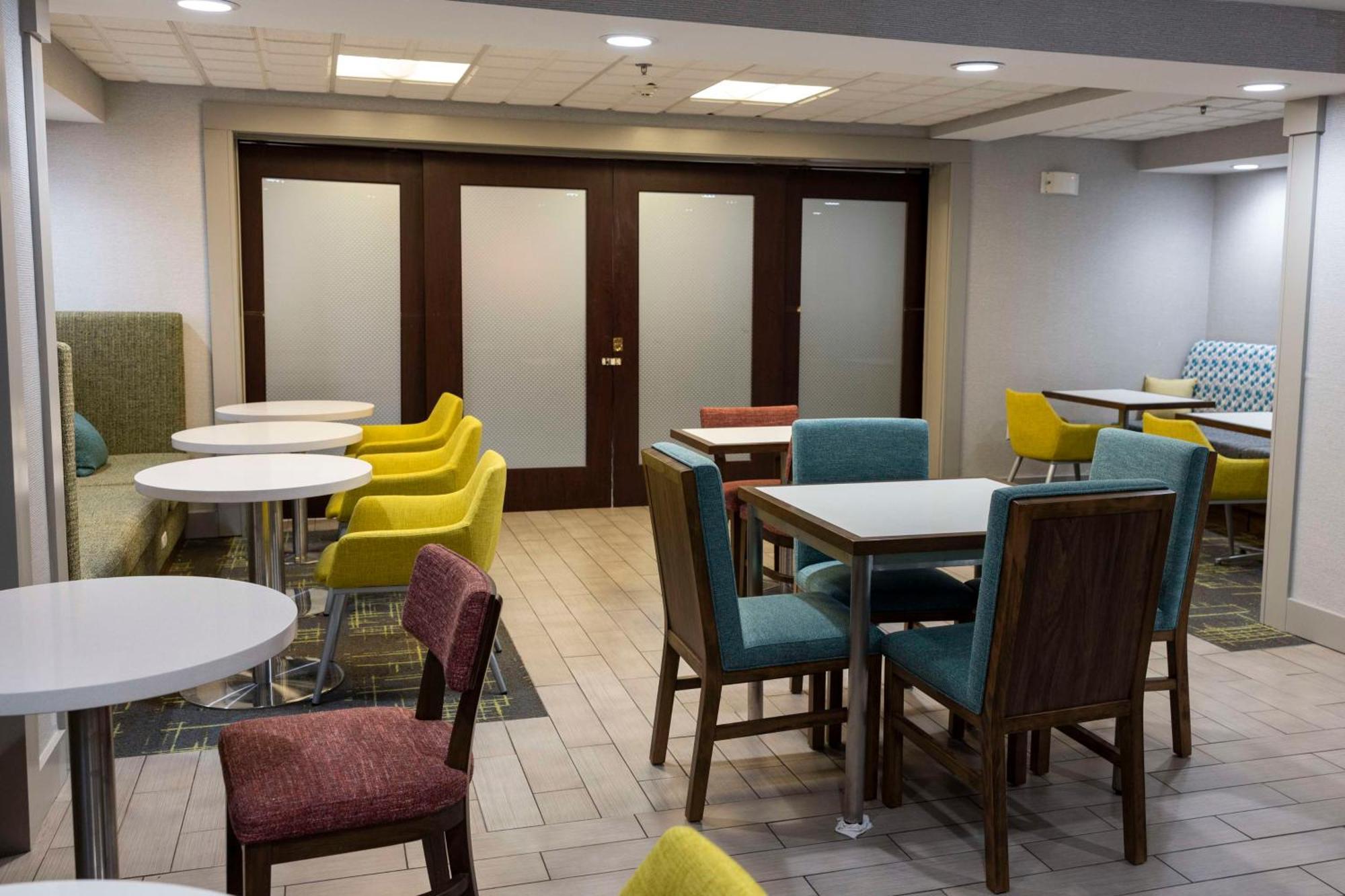 Hampton Inn Kent/Akron Area Bagian luar foto