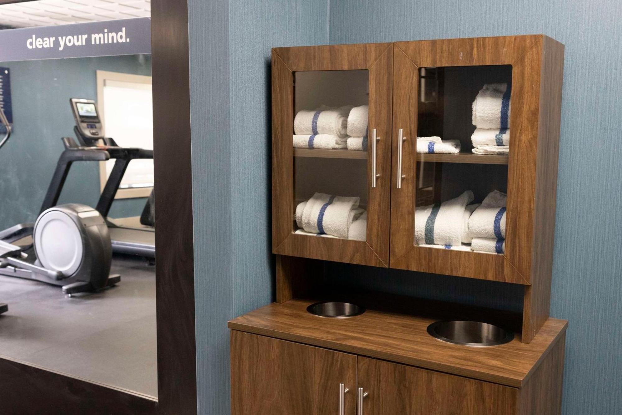 Hampton Inn Kent/Akron Area Bagian luar foto